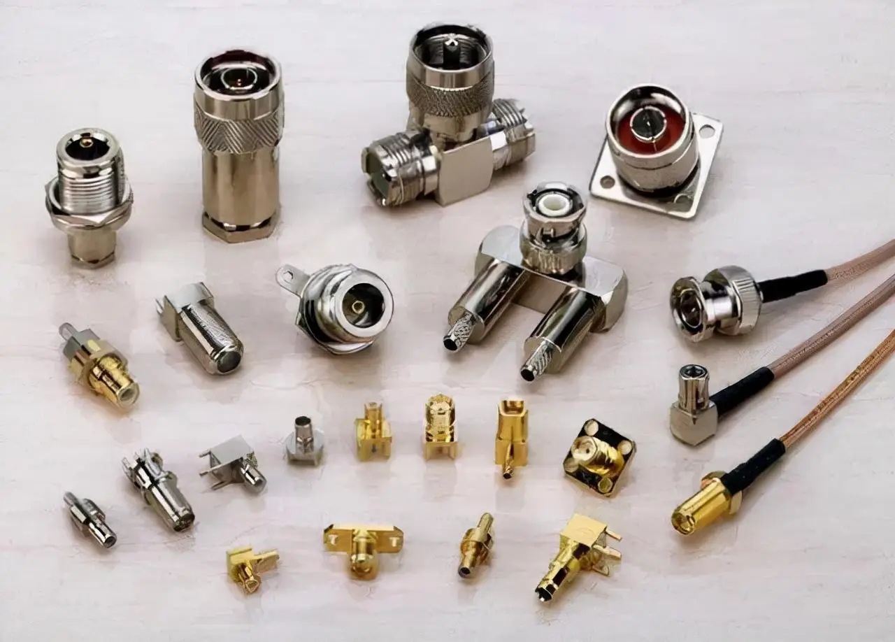 联接器打孔必看：如何为联接器选择最佳加工工艺？